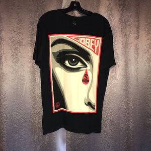 Obey t shirt